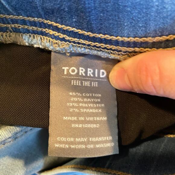 Torrid Lean Jean Super Soft Hip Hugger Jeans Size 4 - Picture 7 of 8